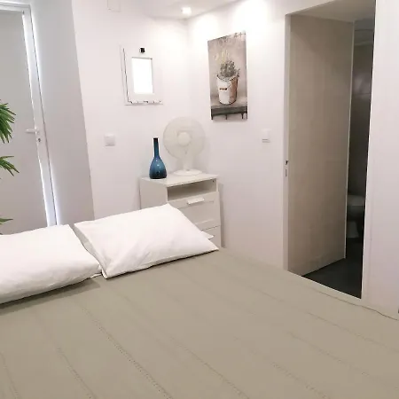 Flowers In Pop House Apartament *